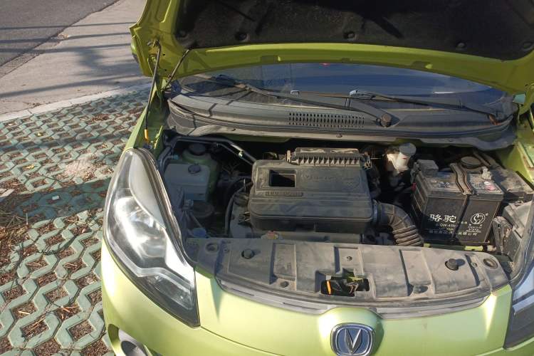 Used CHANGAN Benni 2015 1.4L Manual Luxury Model China IV Standard Engine Bay Right