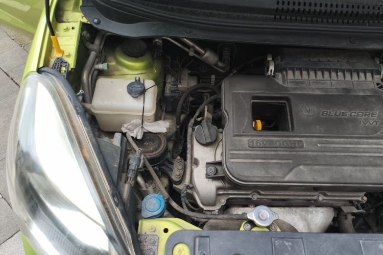 Used CHANGAN Benni 2015 1.4L IMT Sunroof Version China V Standard Engine Bay Right