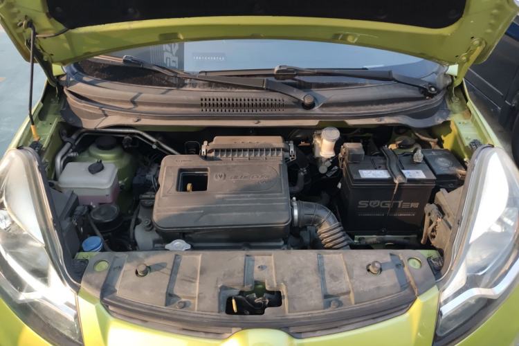 Used CHANGAN Benni 2015 1.4L IMT Prestige Model China V Standard Engine Bay