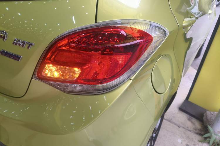 Used CHANGAN Benni 2015 1.4L IMT Prestige Model China V Standard Exterior 3