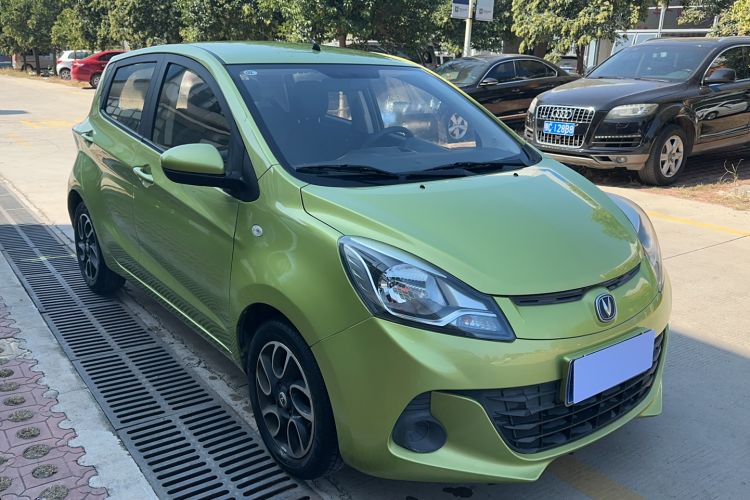 Used CHANGAN Benni 2015 1.4L IMT Luxury Model China V Standard Front Right 45 Deg