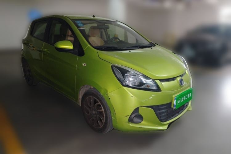 Used CHANGAN Benni 2015 1.4L IMT Luxury Version China IV Standard Front Right 45 Deg