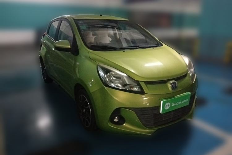 Used CHANGAN Benni 2015 1.4L IMT Prestige Model China V Standard Front Right 45 Deg