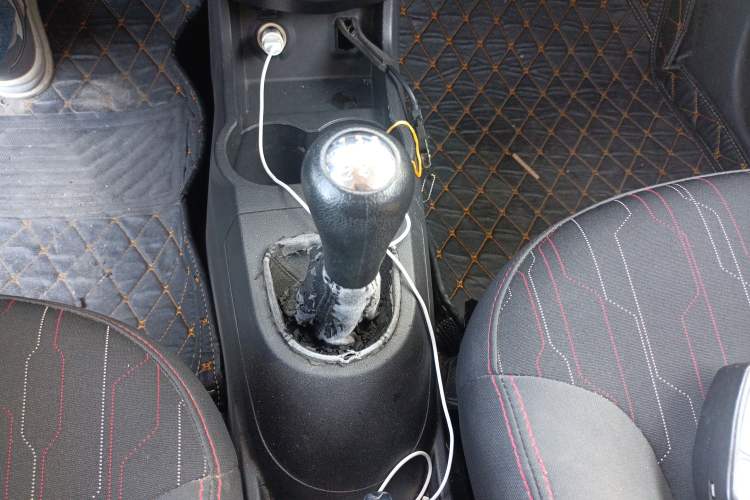 Used CHANGAN Benni 2015 1.4L Manual Luxury Model China IV Standard Gear Lever