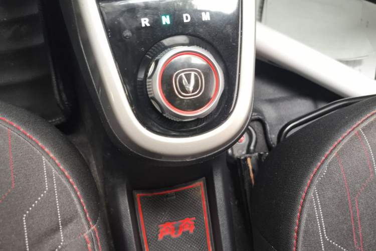 Used CHANGAN Benni 2015 1.4L IMT Sunroof Version China V Standard Gear Lever