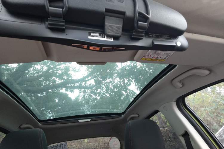 Used CHANGAN Benni 2015 1.4L IMT Sunroof Version China V Standard Headliner