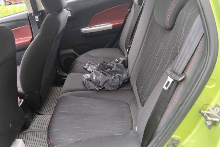 Used CHANGAN Benni 2015 1.4L IMT Luxury Model China V Standard Left Rear Seat