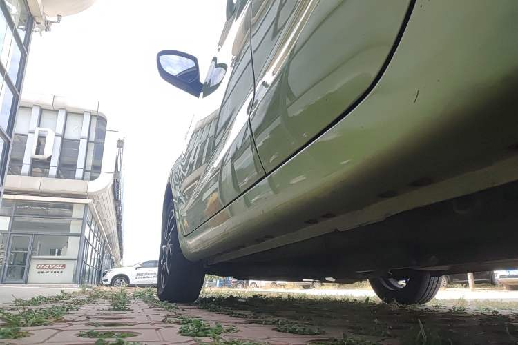 Used CHANGAN Benni 2015 1.4L IMT Luxury Model China V Standard Left Side Sill