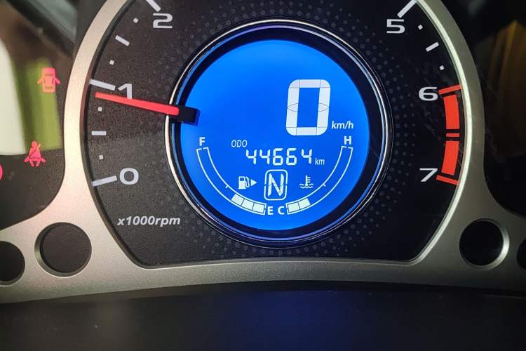 Used CHANGAN Benni 2015 1.4L IMT Luxury Model China V Standard Odometer Close Up