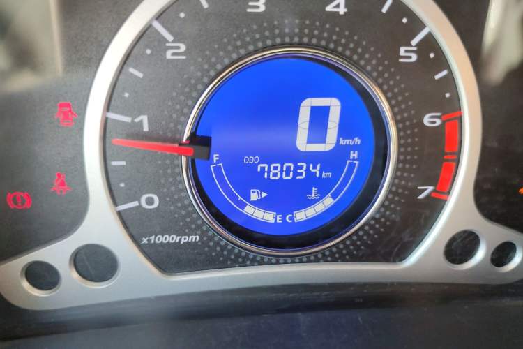 Used CHANGAN Benni 2015 1.4L Manual Luxury Model China V Standard Odometer Close Up