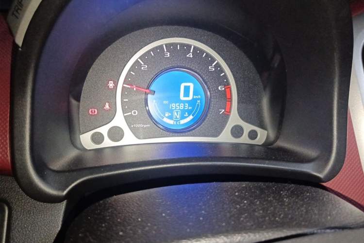 Used CHANGAN Benni 2015 1.4L IMT Prestige Model China V Standard Odometer Close Up