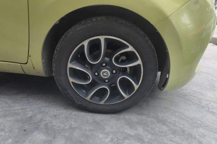 Used CHANGAN Benni 2015 1.4L IMT Prestige Model China V Standard Right Front Wheel Hub