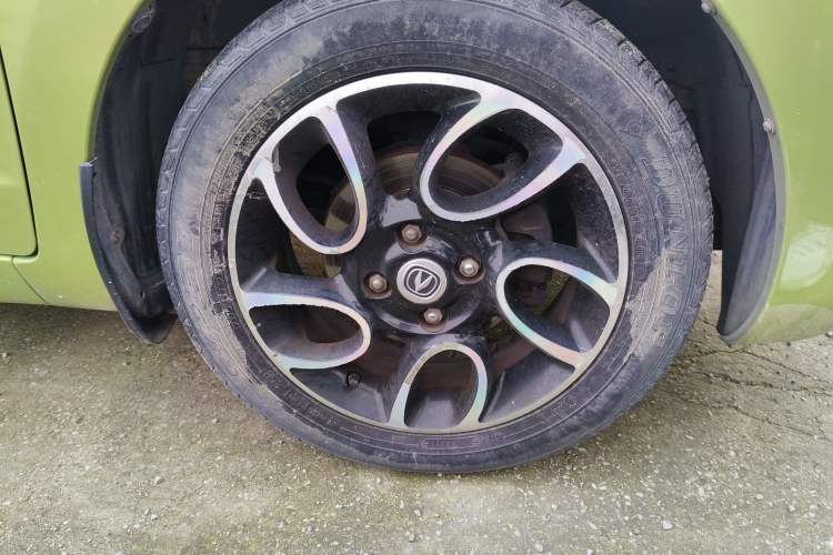 Used CHANGAN Benni 2015 1.4L Manual Luxury Model China V Standard Right Front Wheel Hub