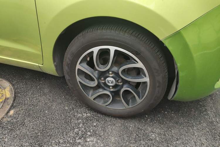 Used CHANGAN Benni 2015 1.4L IMT Sunroof Version China V Standard Right Front Wheel Hub