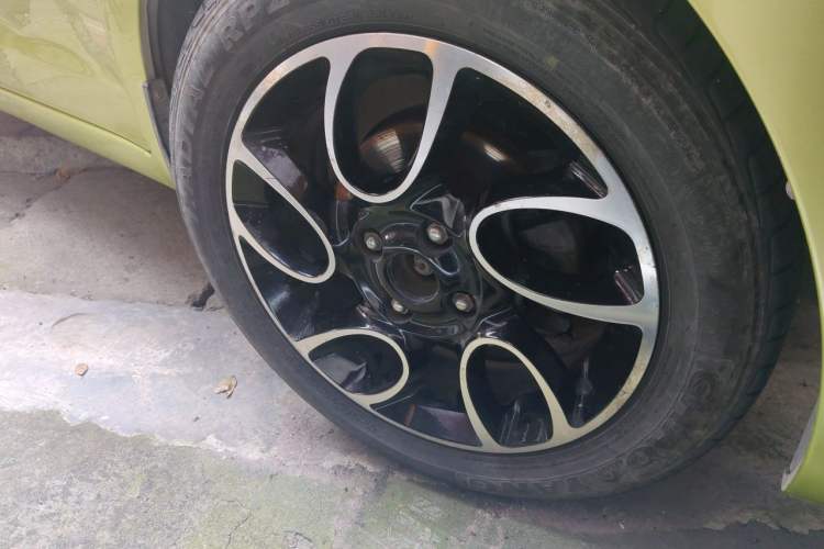 Used CHANGAN Benni 2015 1.4L Manual Luxury Model China V Standard Right Front Wheel Hub