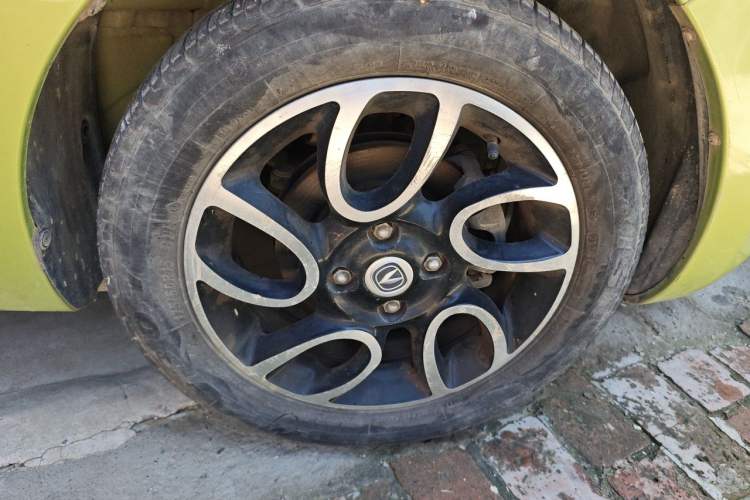 Used CHANGAN Benni 2015 1.4L Manual Luxury Model China V Standard Right Front Wheel Hub