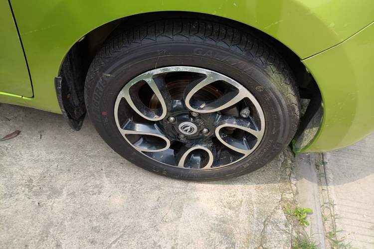 Used CHANGAN Benni 2015 1.4L IMT Sunroof Version China V Standard Right Front Wheel Hub