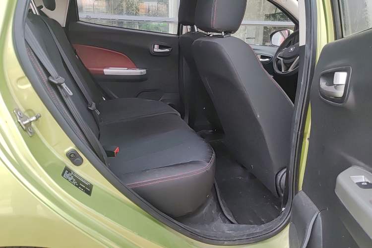 Used CHANGAN Benni 2015 1.4L IMT Luxury Model China V Standard Right Rear Seat