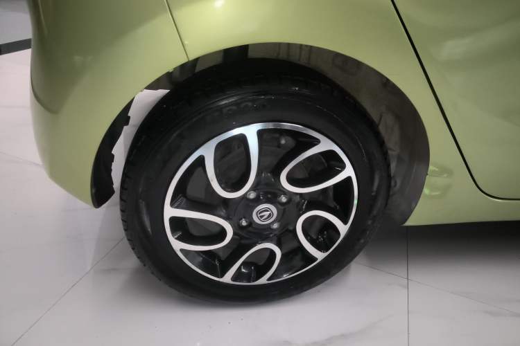 Used CHANGAN Benni 2015 1.4L IMT Luxury Model China IV Right Rear Wheel Hub