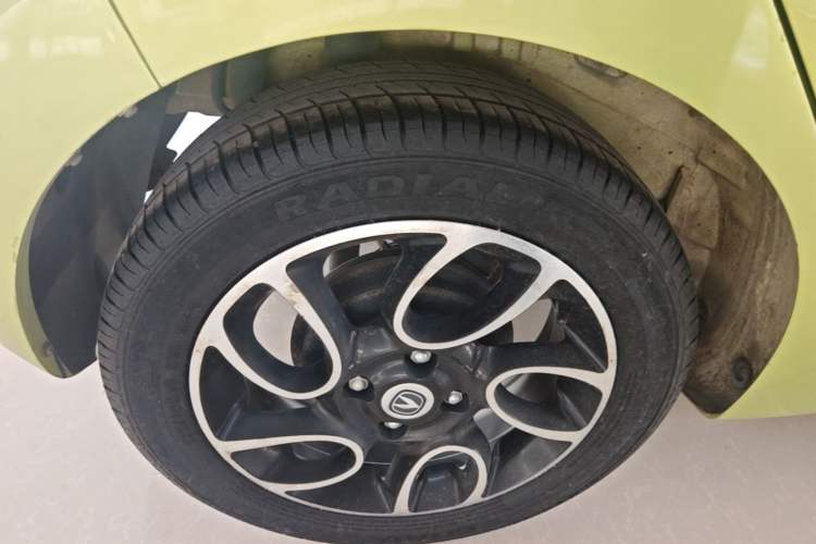 Used CHANGAN Benni 2015 1.4L Manual Luxury Model China V Standard Right Rear Wheel Hub