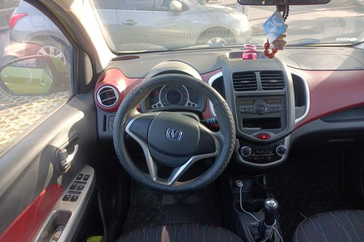 Used CHANGAN Benni 2015 1.4L Manual Luxury Model China IV Standard Steering Wheel