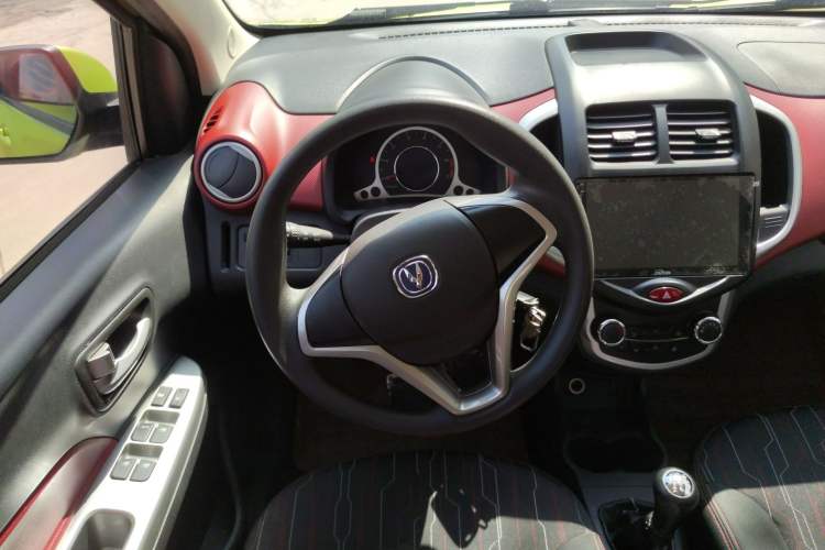 Used CHANGAN Benni 2015 1.4L Manual Luxury Model China V Standard Steering Wheel