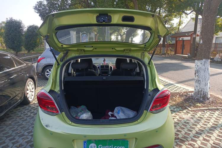 Used CHANGAN Benni 2015 1.4L Manual Luxury Model China IV Standard Trunk