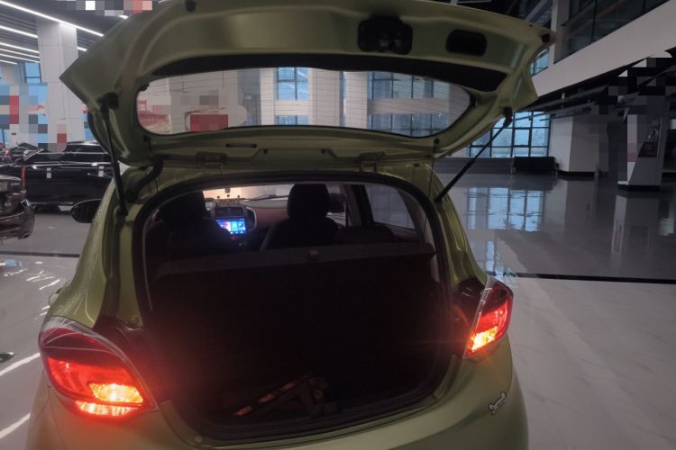 Used CHANGAN Benni 2015 1.4L IMT Luxury Model China IV Trunk