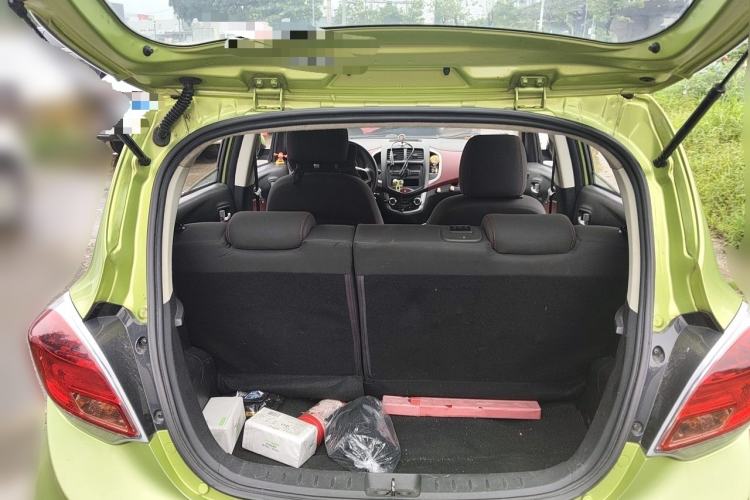 Used CHANGAN Benni 2015 1.4L IMT Luxury Model China V Standard Trunk