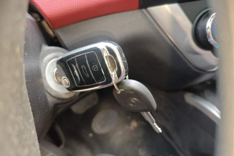 Used CHANGAN Benni 2015 1.4L IMT Sunroof Version China V Standard Vehicle Key