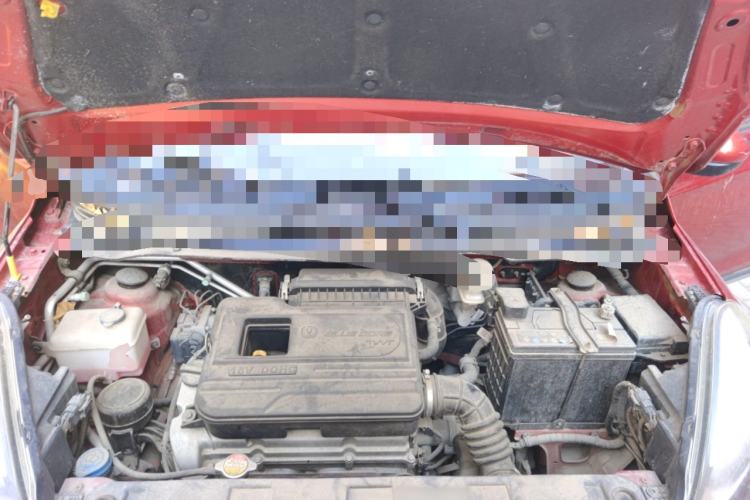 Used CHANGAN Benni 2015 1.4L IMT Sunroof Version China IV Standard Engine Bay