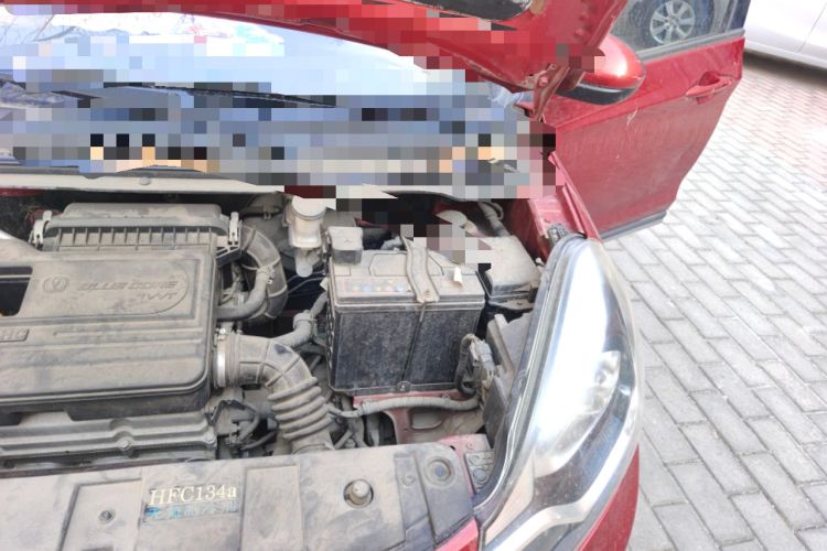 Used CHANGAN Benni 2015 1.4L IMT Sunroof Version China IV Standard Engine Bay Left