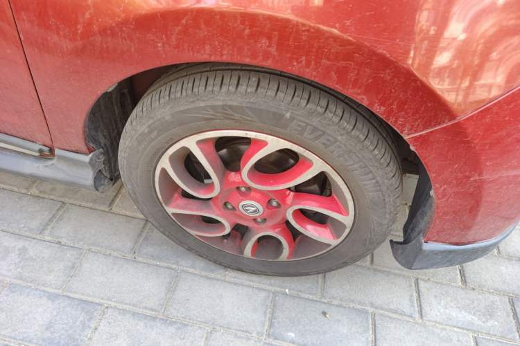 Used CHANGAN Benni 2015 1.4L IMT Sunroof Version China IV Standard Right Front Wheel Hub