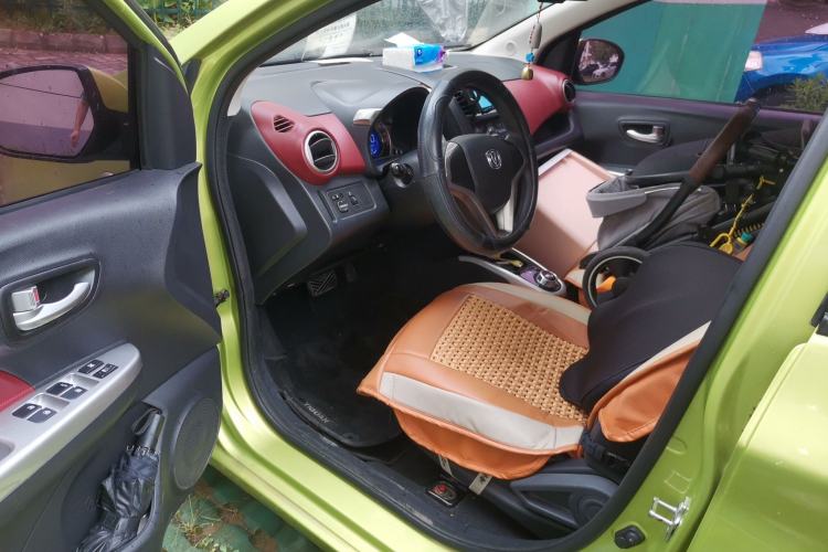 Used CHANGAN Benni 2015 1.4L IMT Luxury Model China V Standard Driver Seat