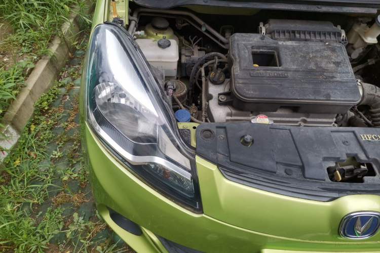 Used CHANGAN Benni 2015 1.4L IMT Luxury Model China V Standard Engine Bay Right