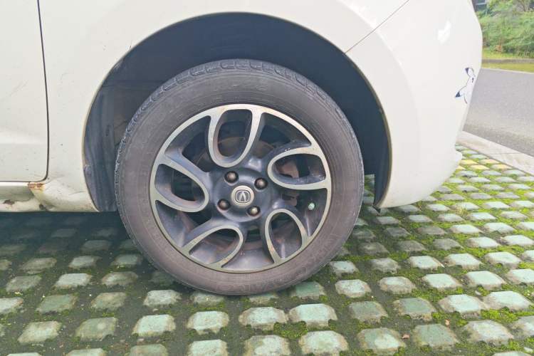 Used CHANGAN Benni 2015 1.4L Manual Luxury Model China V Standard Right Front Wheel Hub
