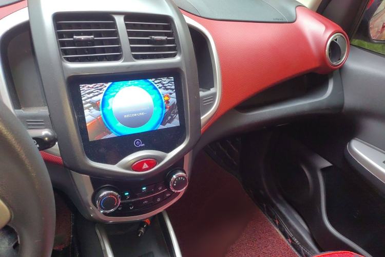 Used CHANGAN Benni 2015 1.4L IMT Prestige Model China V Standard Audio And AC Panel