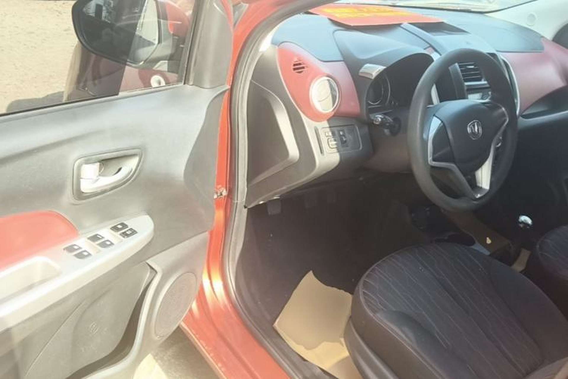 Used CHANGAN Benni 2015 1.4L Manual Luxury Model China V Standard Driver Seat