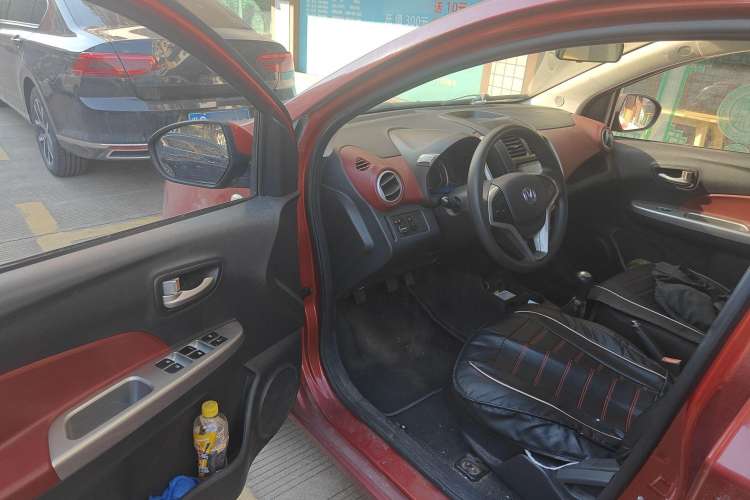 Used CHANGAN Benni 2015 1.4L Manual Luxury Model China V Standard Driver Seat