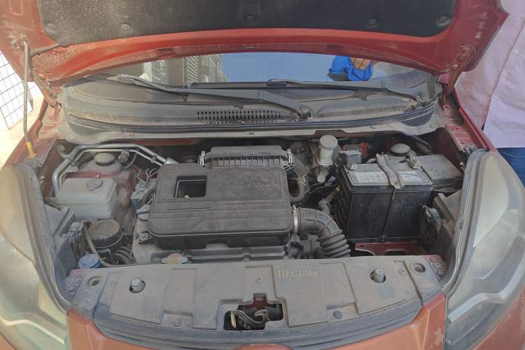 Used CHANGAN Benni 2015 1.4L Manual Luxury Model China V Standard Engine Bay