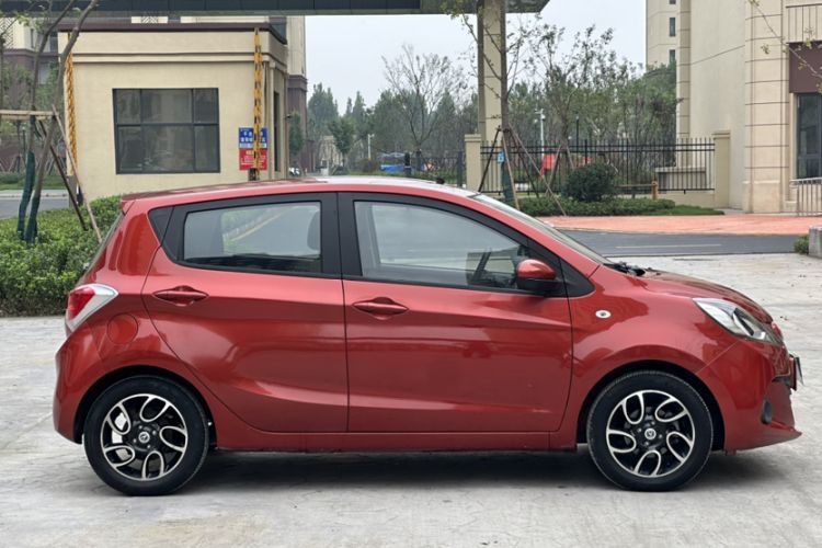 Used CHANGAN Benni 2015 1.4L IMT Prestige Model China V Standard Exterior 2