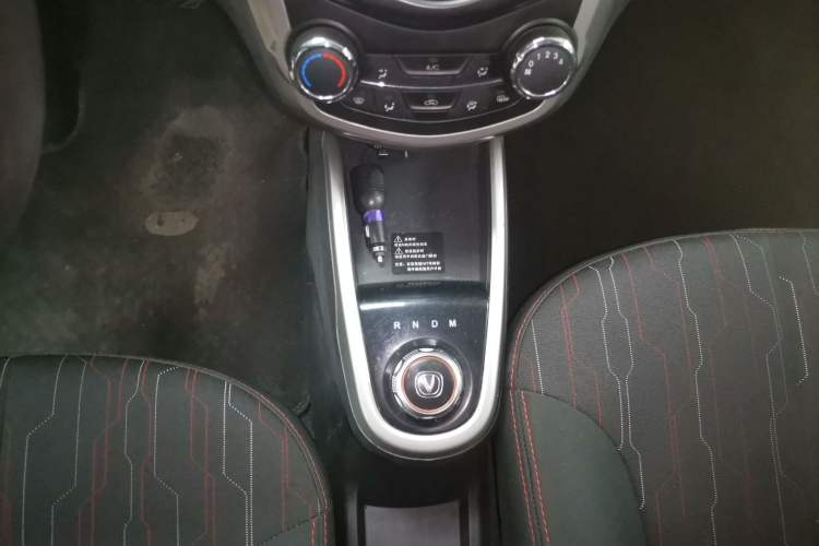 Used CHANGAN Benni 2015 1.4L IMT Prestige Model China V Standard Gear Lever