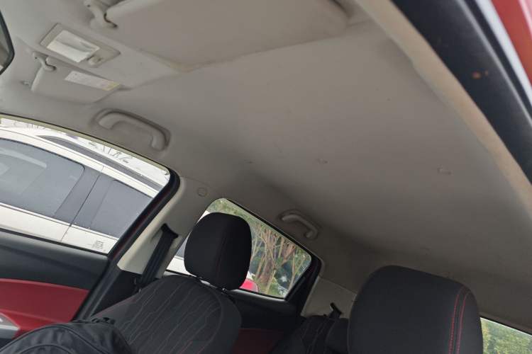 Used CHANGAN Benni 2015 1.4L IMT Luxury Model China IV Headliner