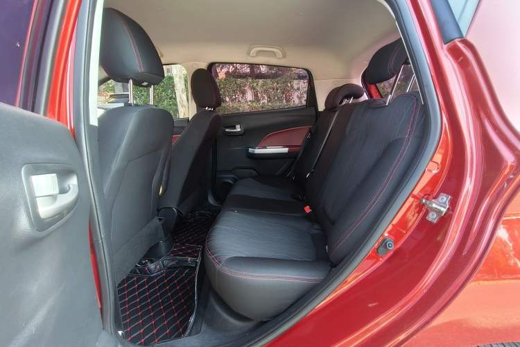 Used CHANGAN Benni 2015 1.4L IMT Prestige Model China V Standard Interior 3