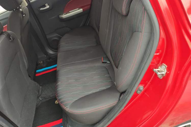 Used CHANGAN Benni 2015 1.4L IMT Luxury Model China IV Interior 3
