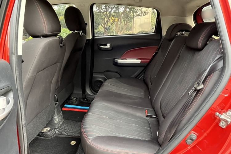 Used CHANGAN Benni 2015 1.4L IMT Luxury Model China IV Interior 4