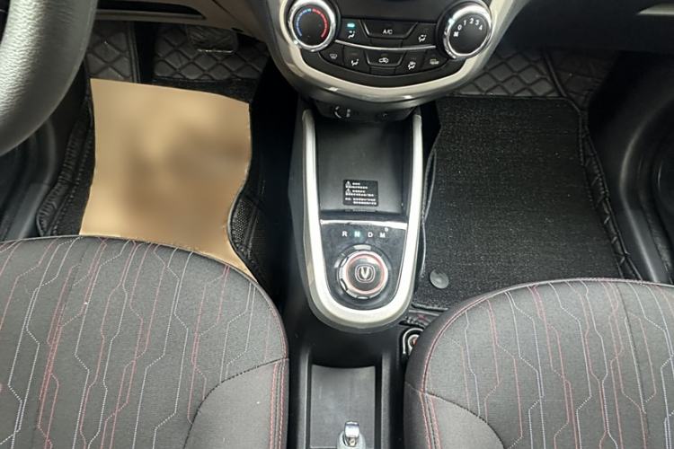 Used CHANGAN Benni 2015 1.4L IMT Prestige Model China V Standard Interior 8