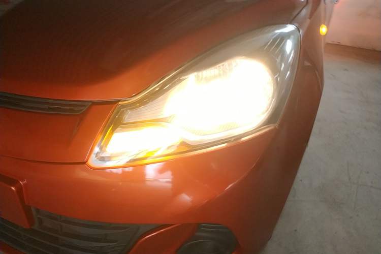 Used CHANGAN Benni 2015 1.4L Manual Luxury Model China V Standard Left Front Headlight