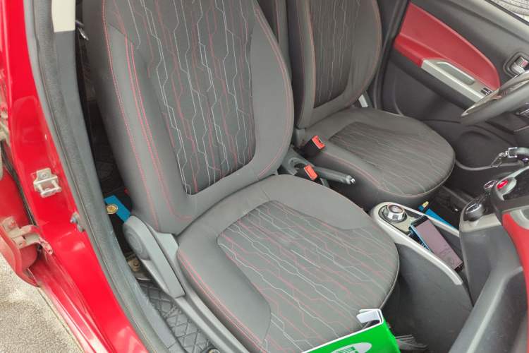 Used CHANGAN Benni 2015 1.4L IMT Luxury Model China IV Right Front Seat