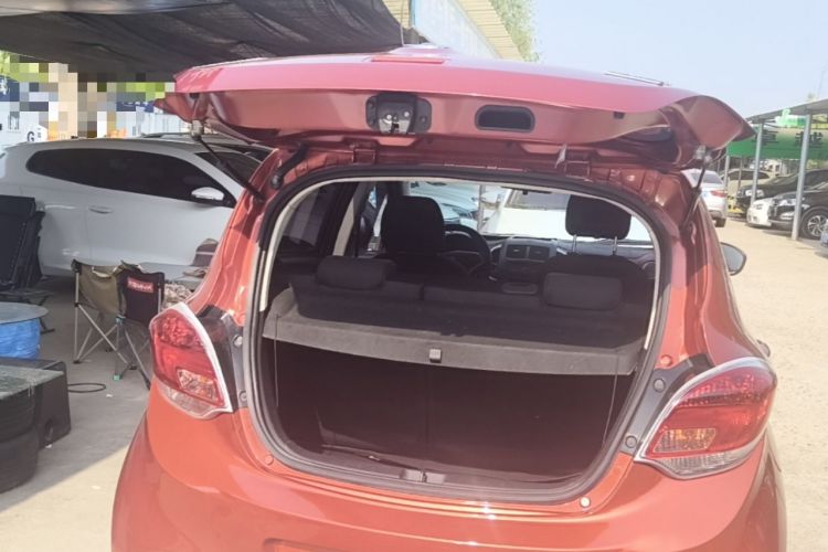 Used CHANGAN Benni 2015 1.4L Manual Luxury Model China V Standard Trunk